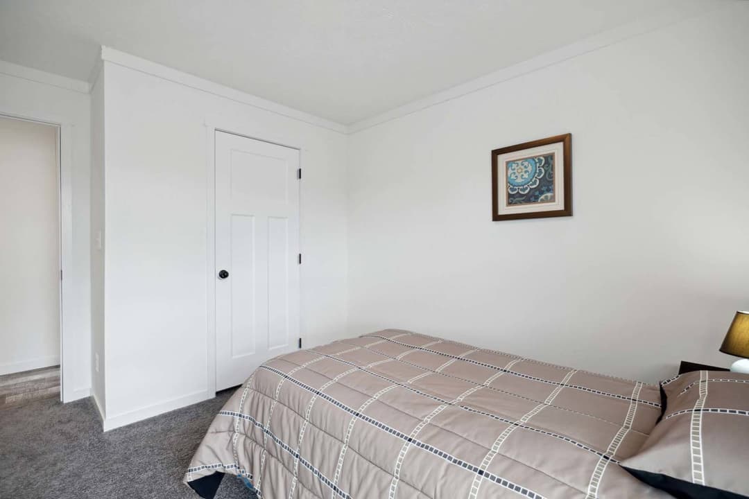 Elevate 60 bedroom home features