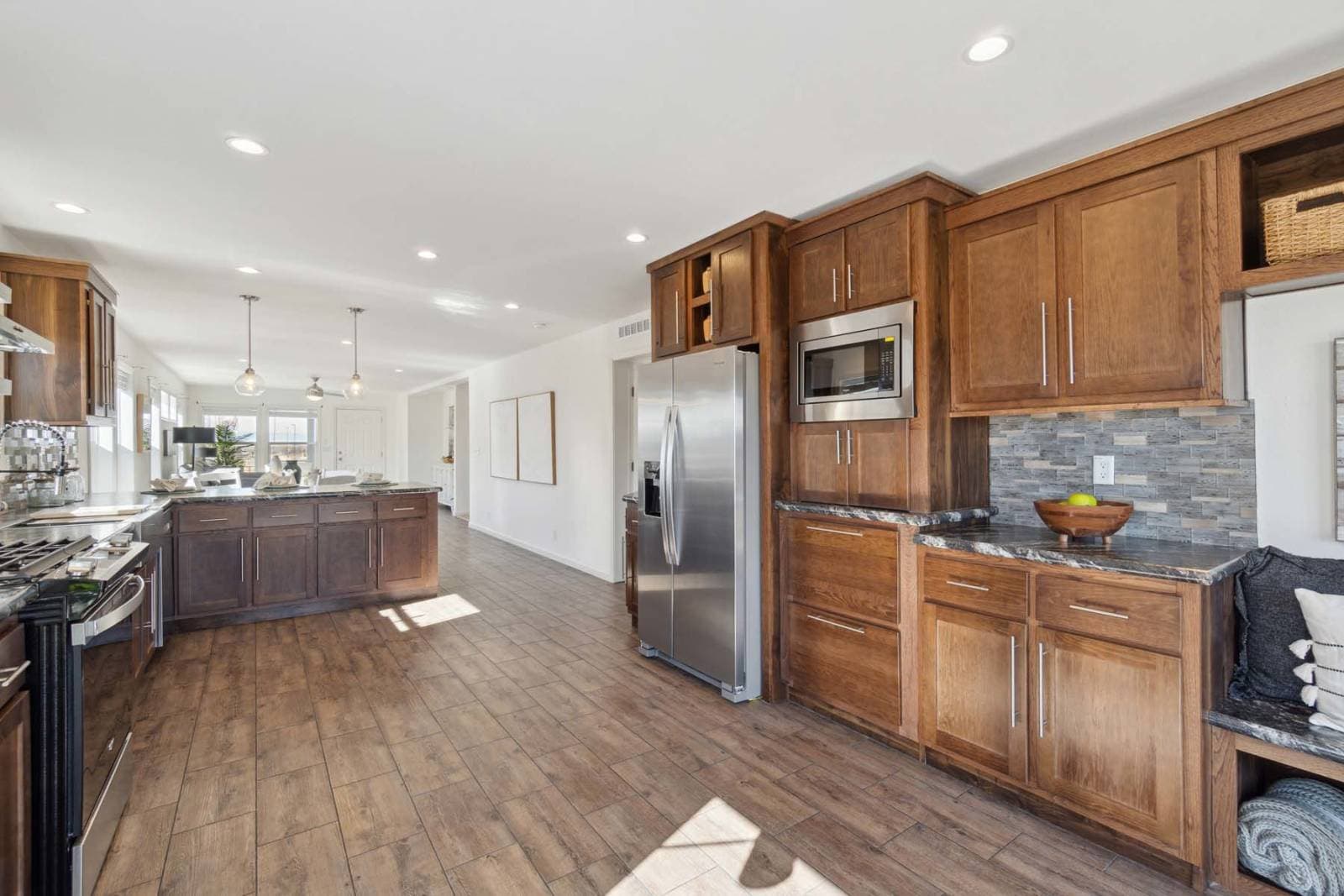 Pika-e kitchen home features