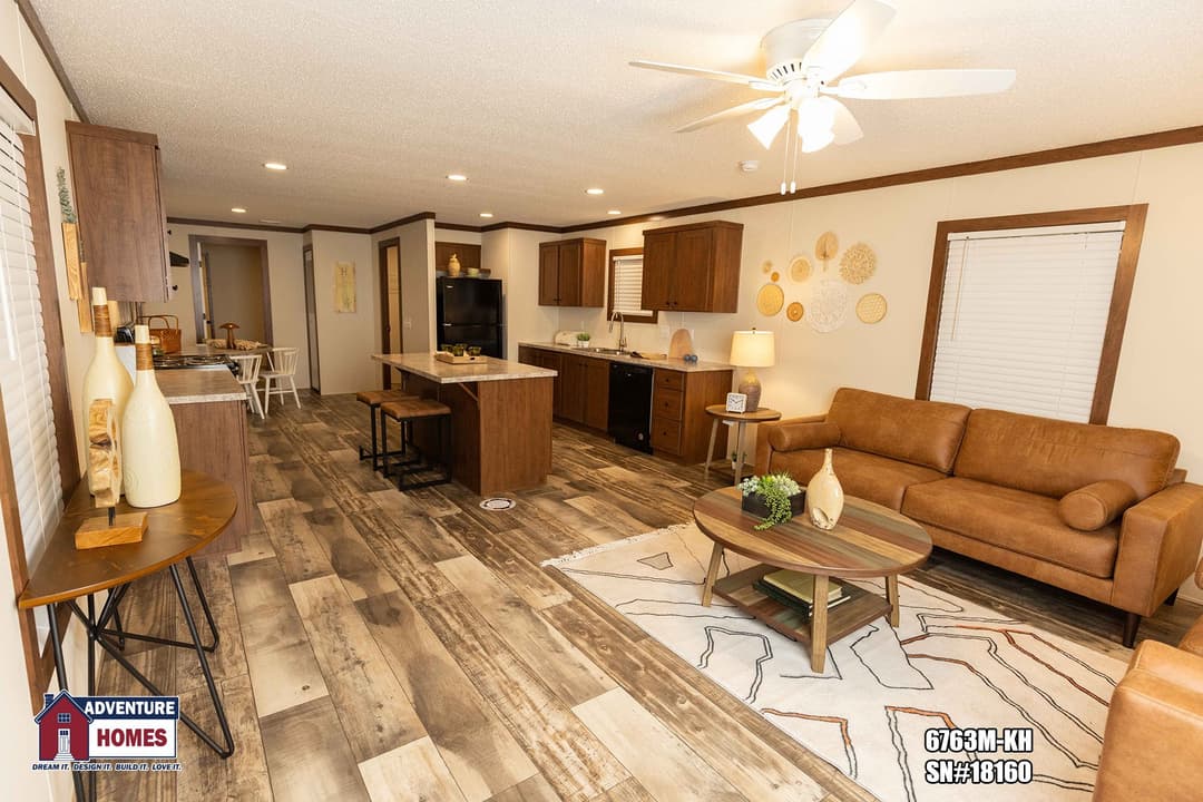 6763m-kh interior home features