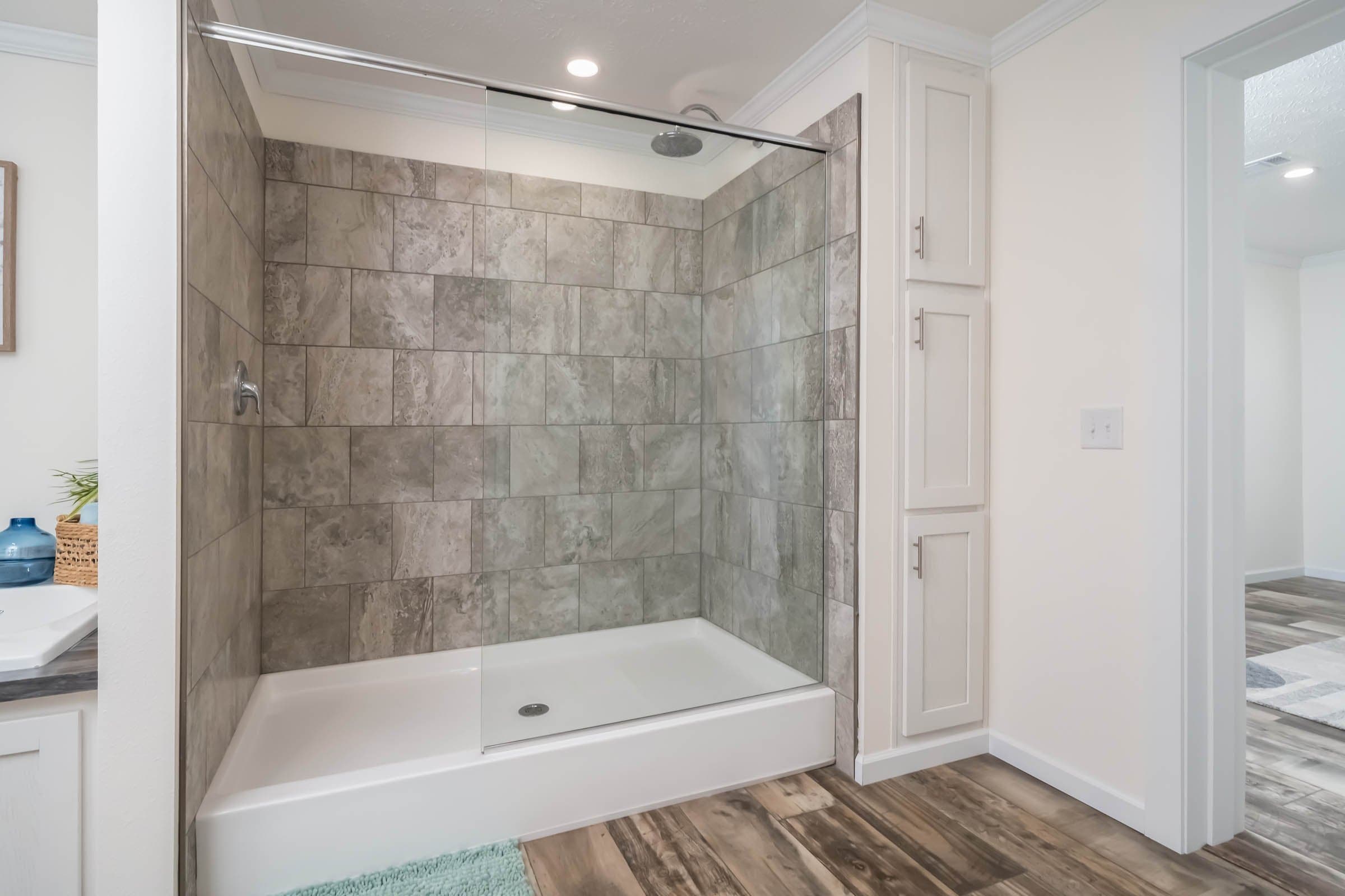 Milo bathroom home features