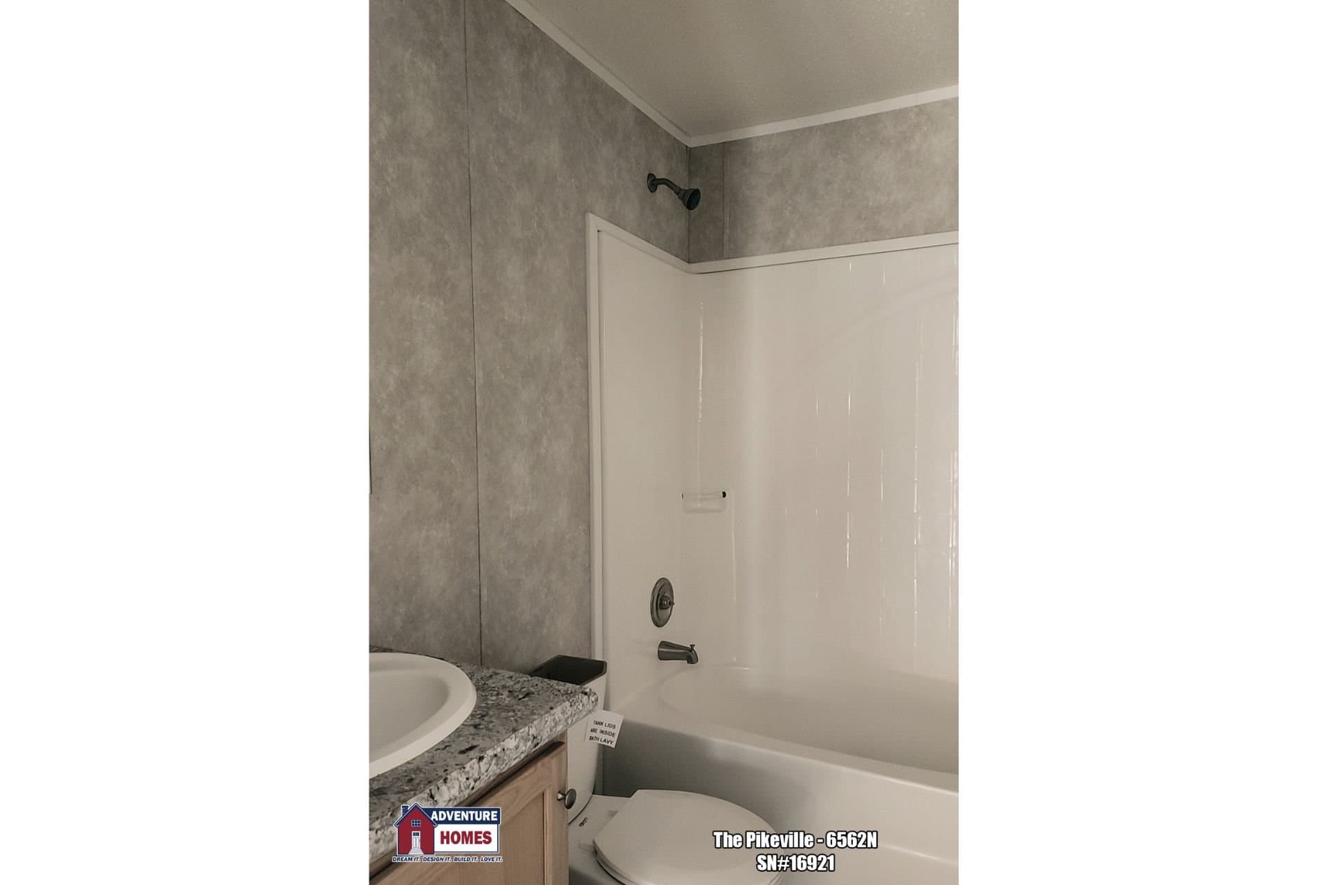 Pikeville | 6562n bathroom home features