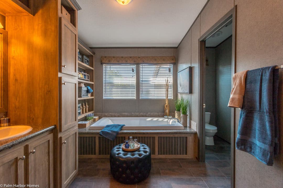 Carrington 30643c bathroom home features