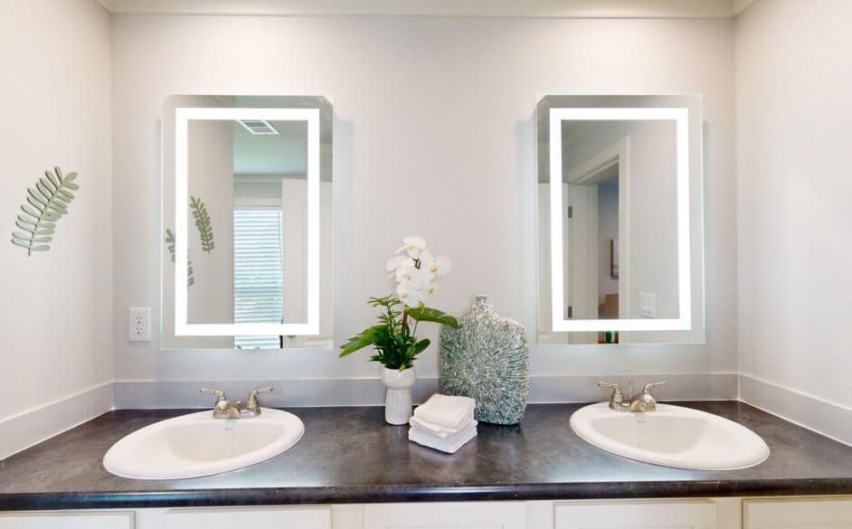 Emerald r48f bathroom home features