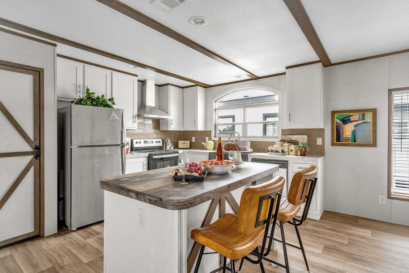 Pinnacle 28483p kitchen home features