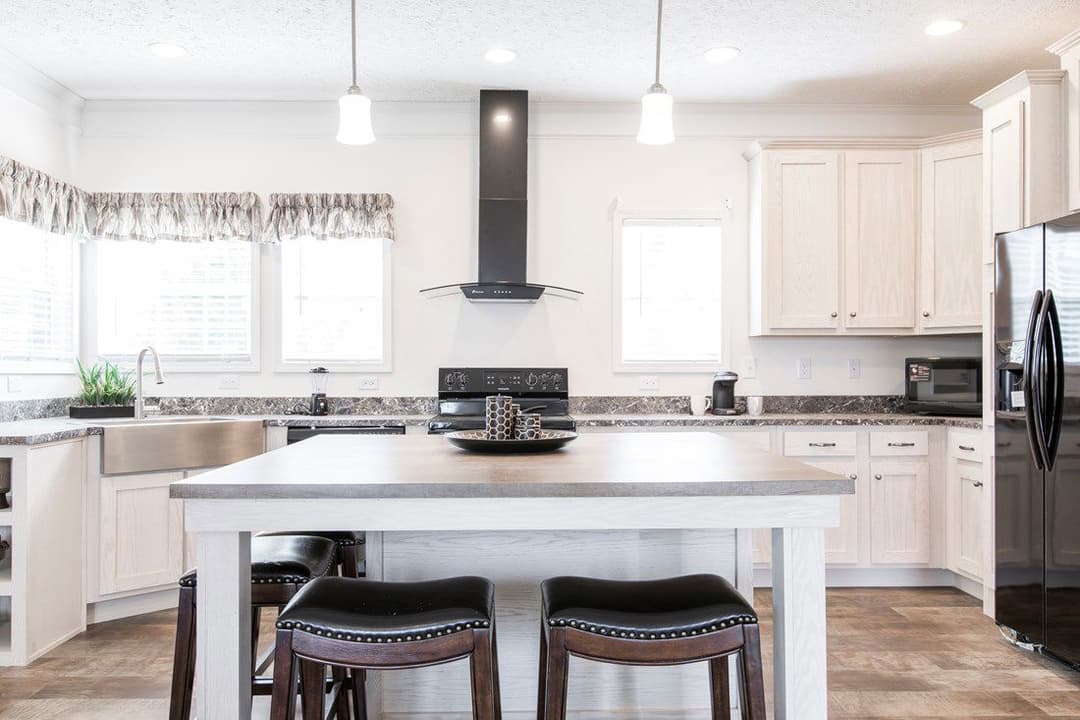 3558 jamestown kitchen home features