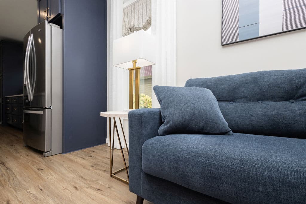 Pinecrest elite modular pgm5008-p interior home features