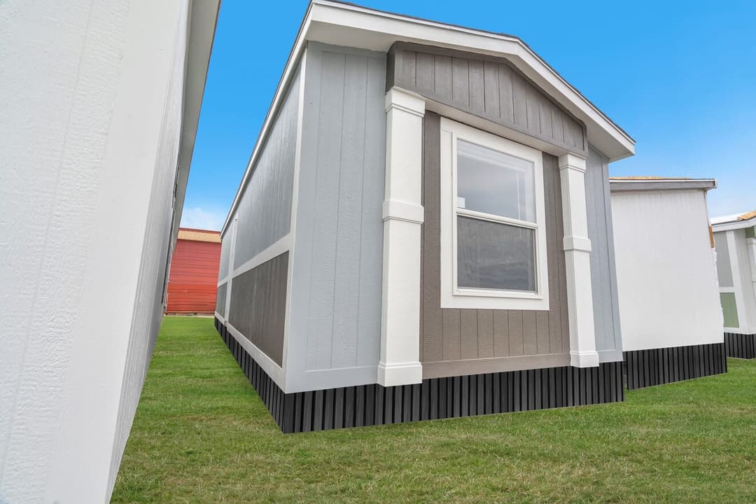 Verde ranch 14602n exterior home features