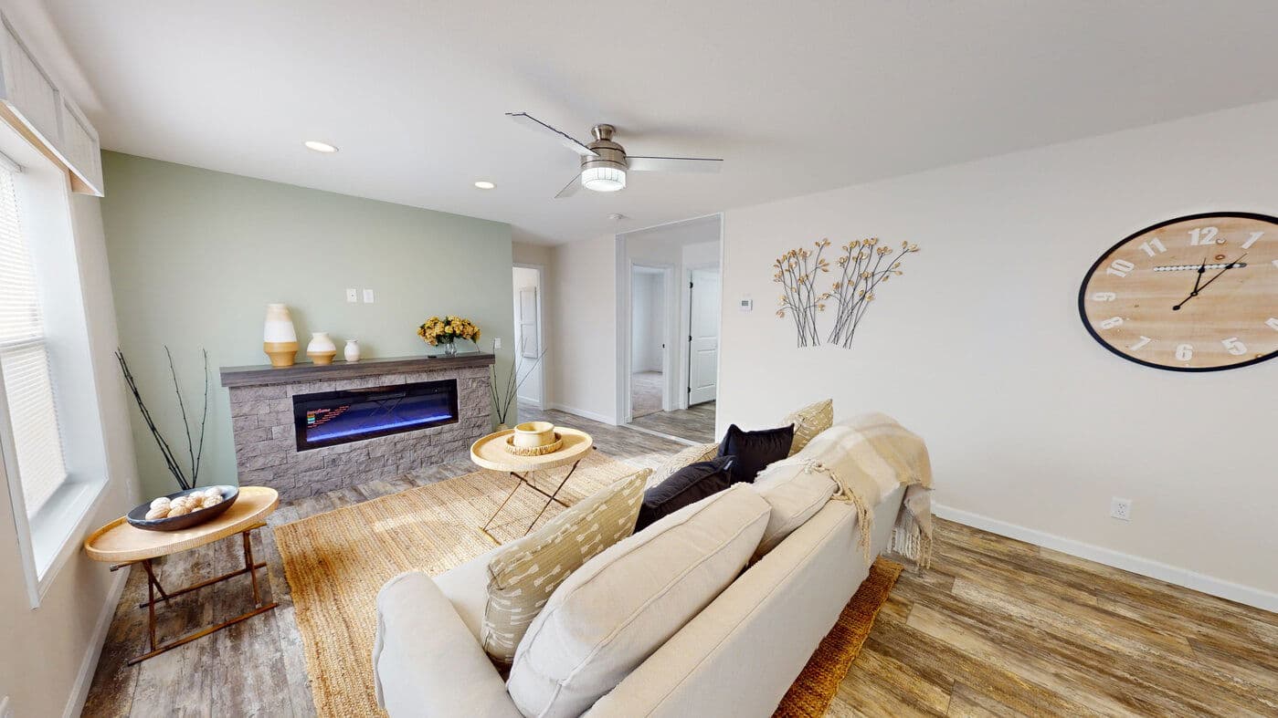 The landmark xxl 184045 interior home features