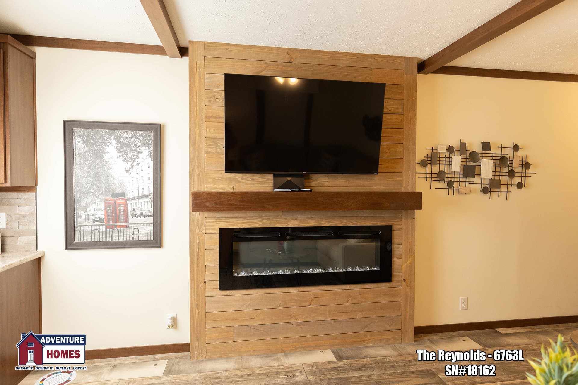 Reynolds | 6763l interior home features