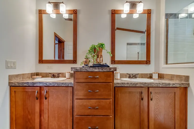 Lexington a260 bathroom home features