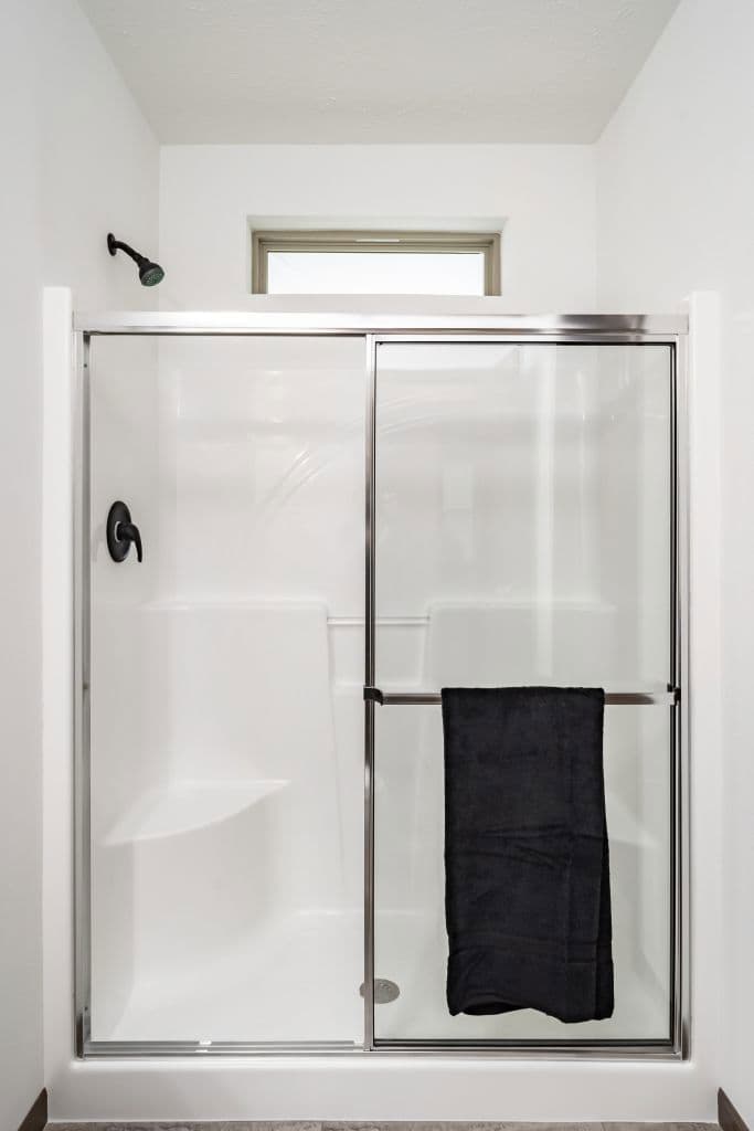 Limited 4 bathroom home features