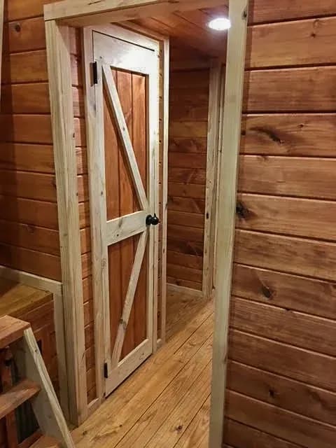 Happy trails | 4b 110 interior home features