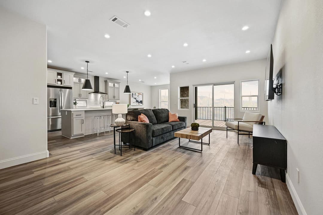 Mammoth park hud interior home features