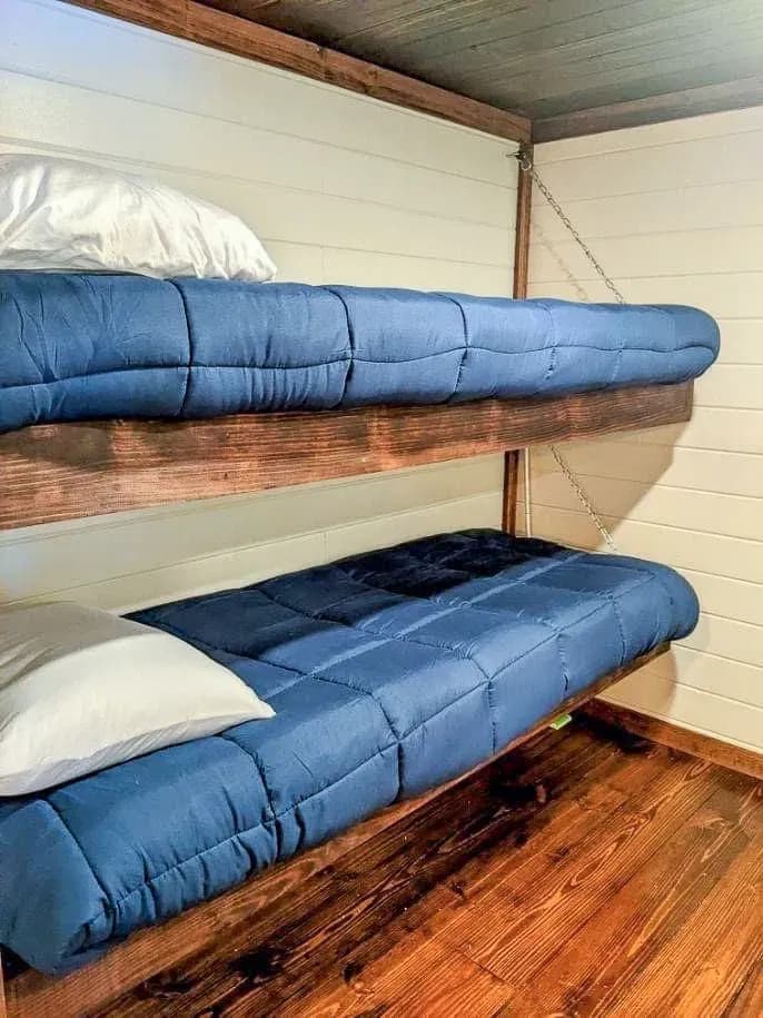 Polar pines | 4b 109 bedroom home features