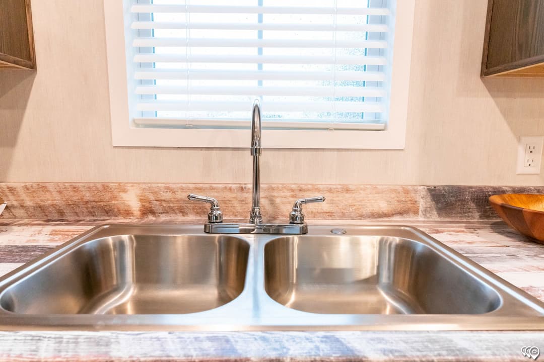 Arc1680-8012 kitchen home features