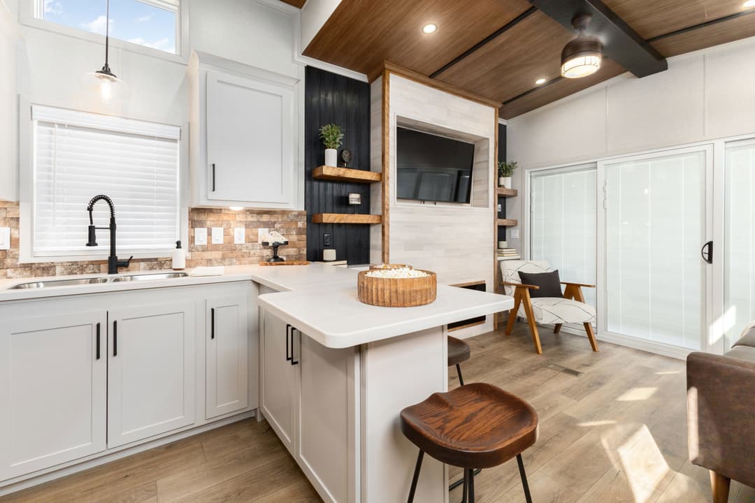 Eldorado 9051 kitchen home features