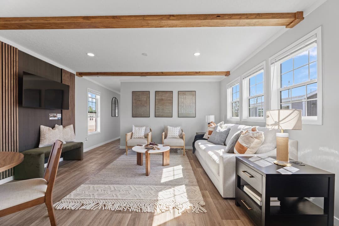 Helix 16763n interior home features