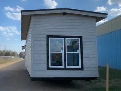 Pelican bay | 4b 111 exterior home features