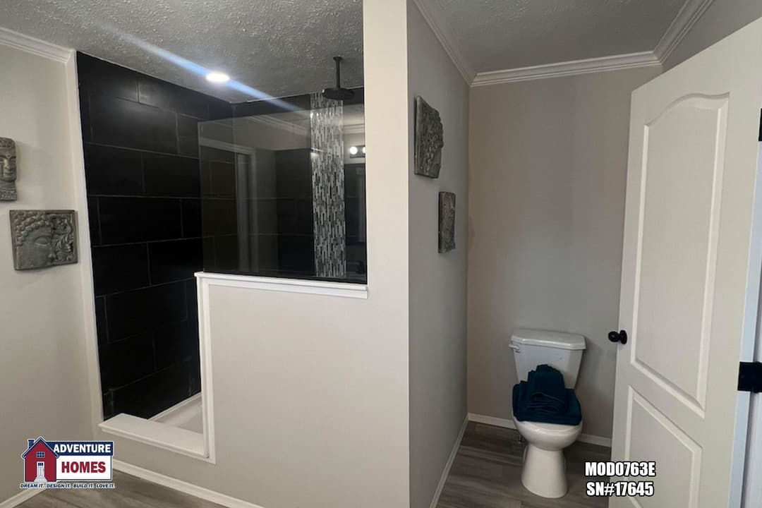Mod0763e bathroom home features