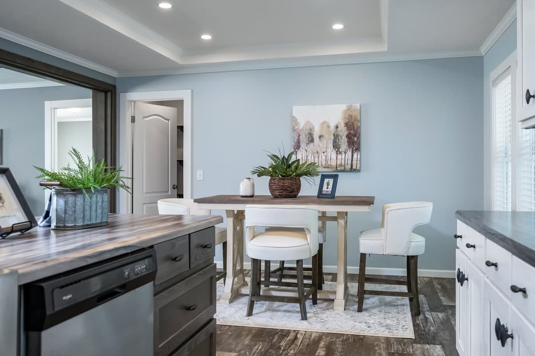 Byler kitchen home features