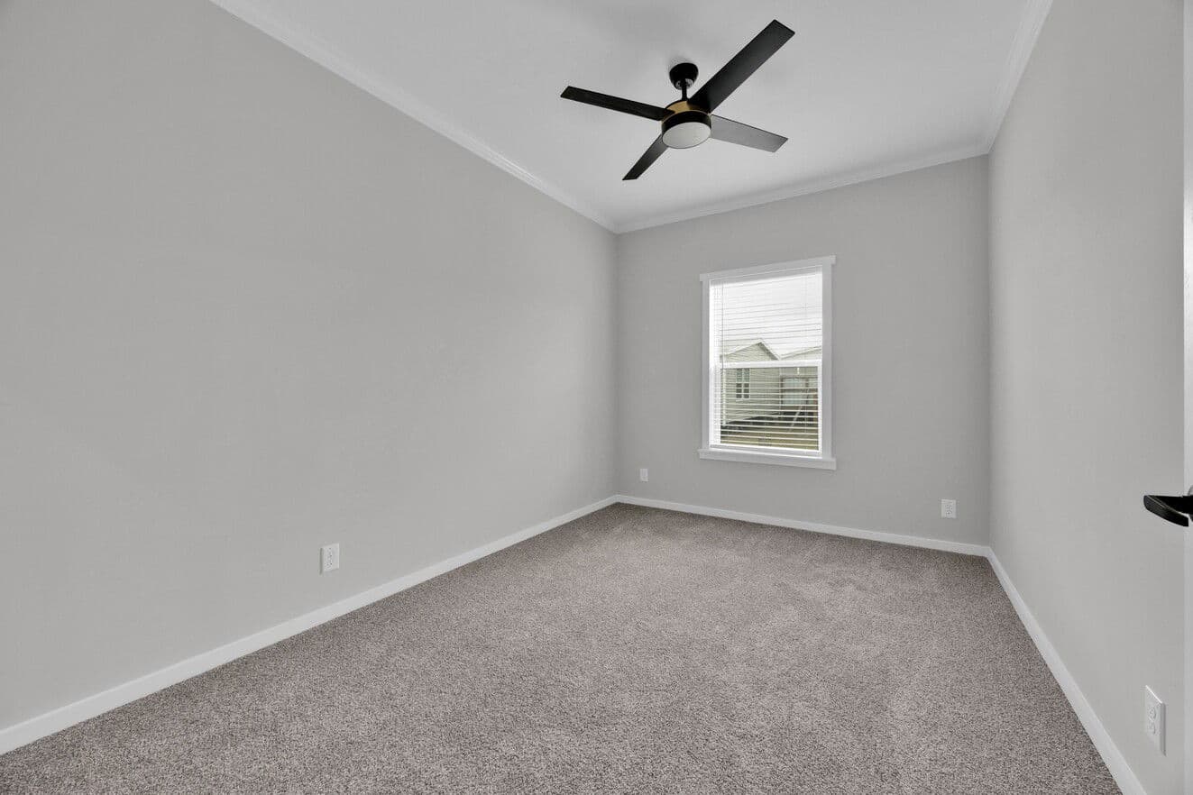 Quinn 30523a bedroom home features