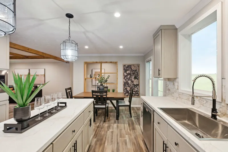 Casa grande kitchen home features