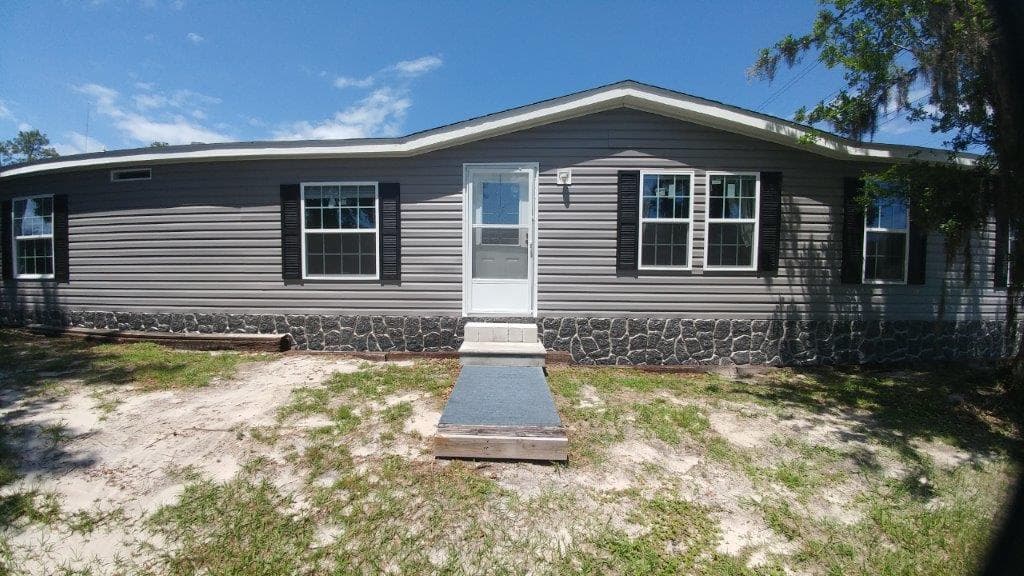 Brandon 2866 hero, elevation, and exterior home features