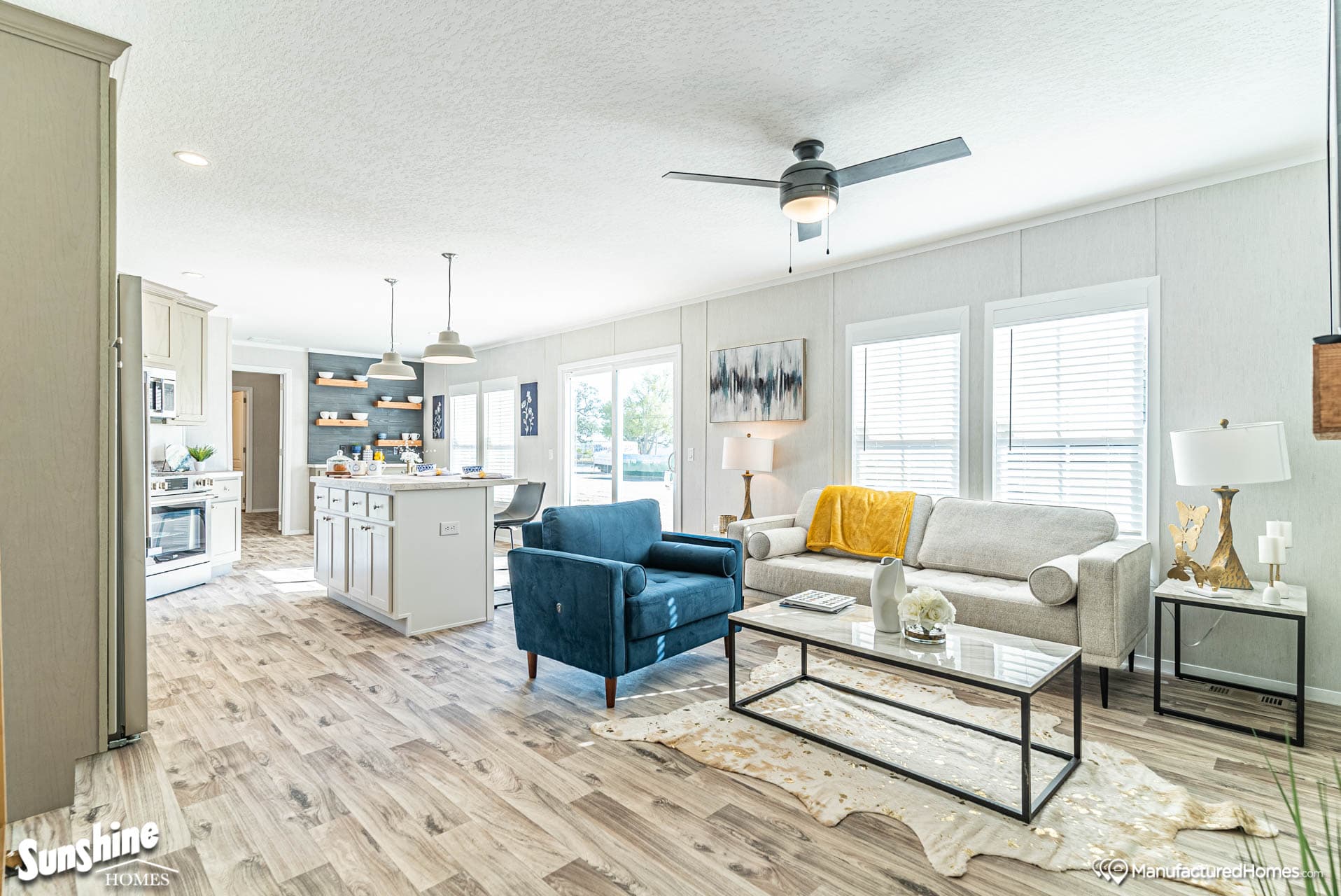 Arc1680-8004 interior home features