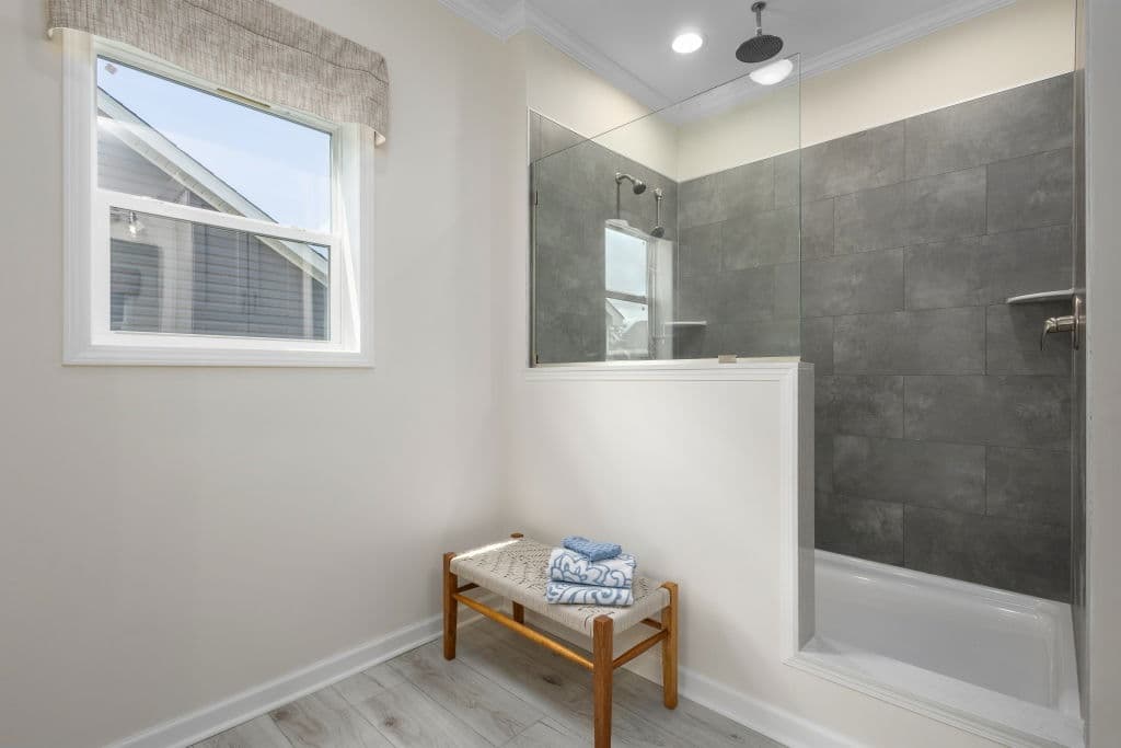 Limited 3 28563b bathroom home features