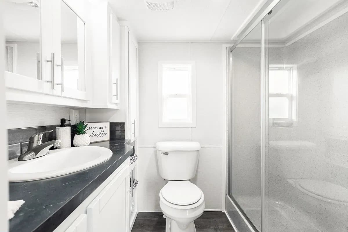 Island 6243 bathroom home features