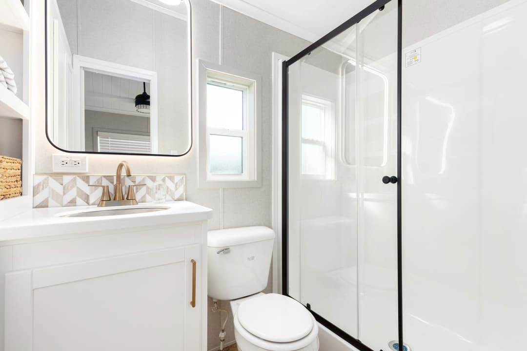 Eldorado 9092 bathroom home features