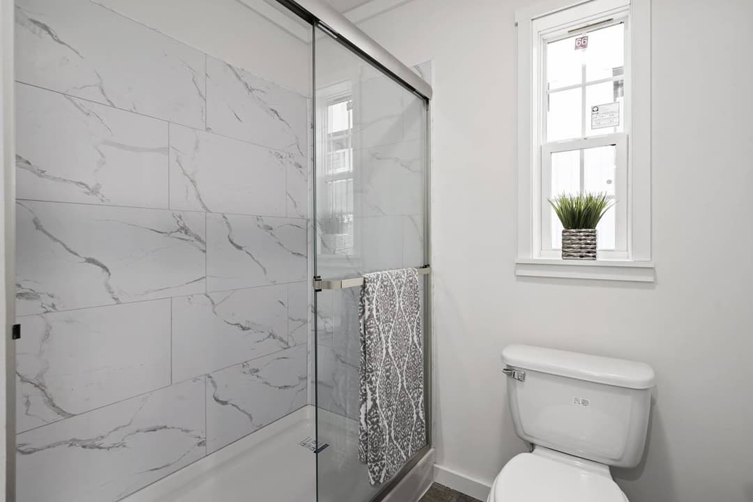 Aspire bathroom home features