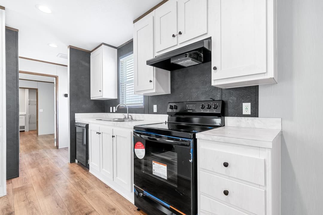 Homestead 16683a kitchen home features