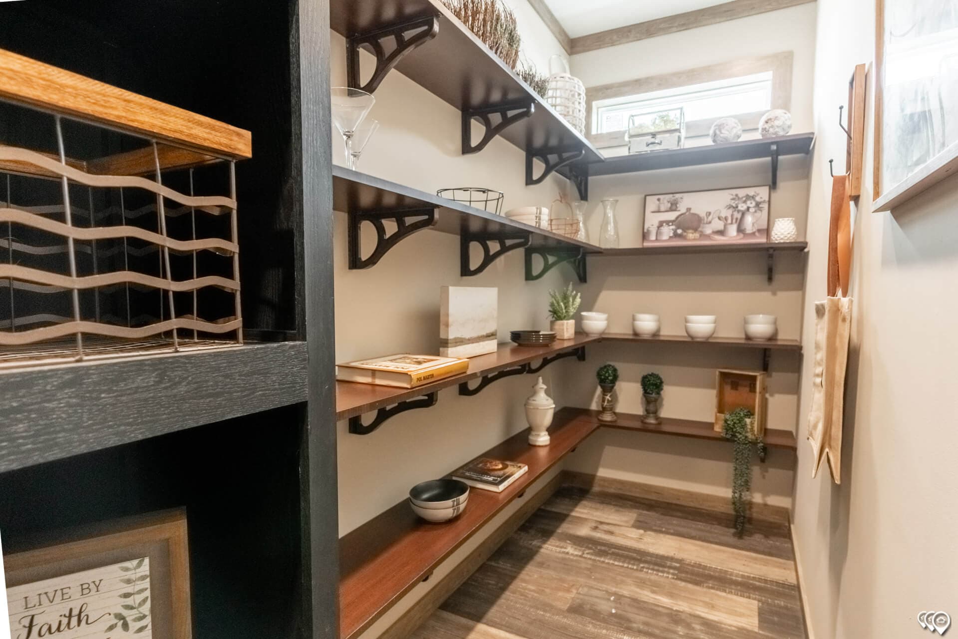 The shoal creek interior home features