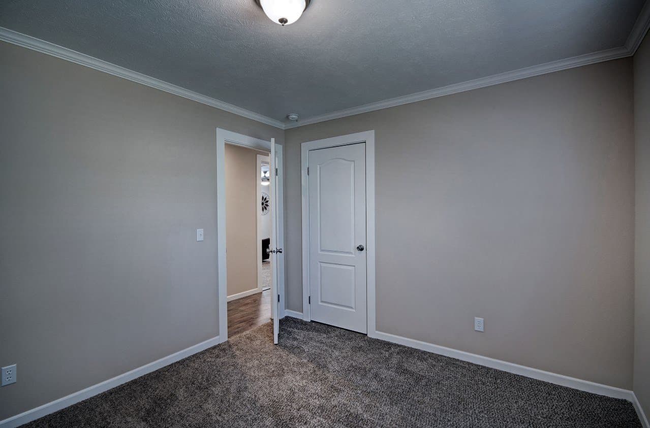 Stoney pointe bedroom home features