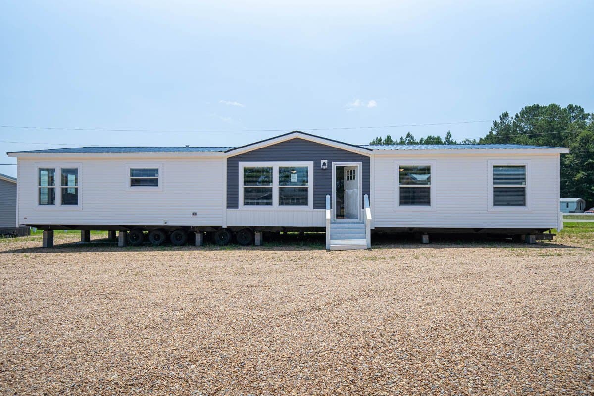 Juno elevation and exterior home features