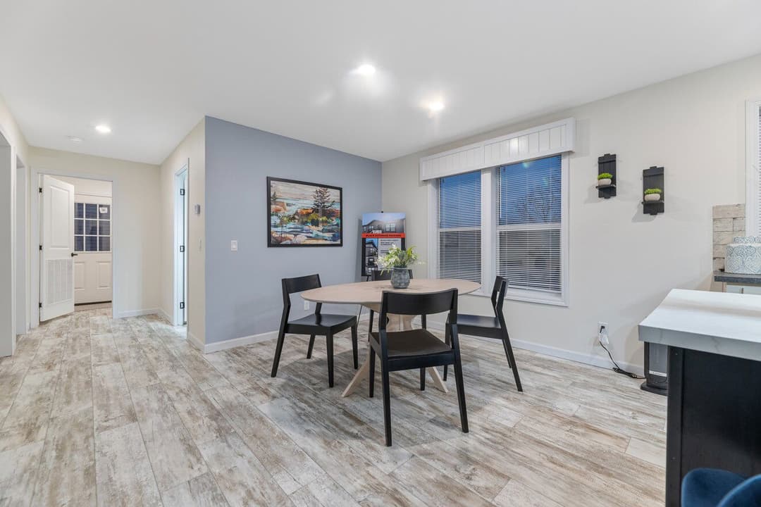 The mille lacs 184051 interior home features