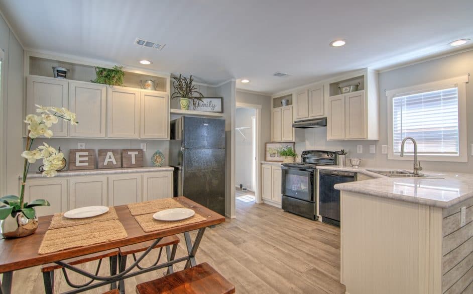 Park place 302 kitchen home features