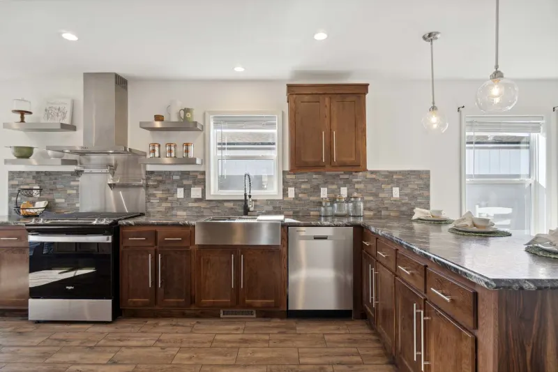 Pika kitchen home features