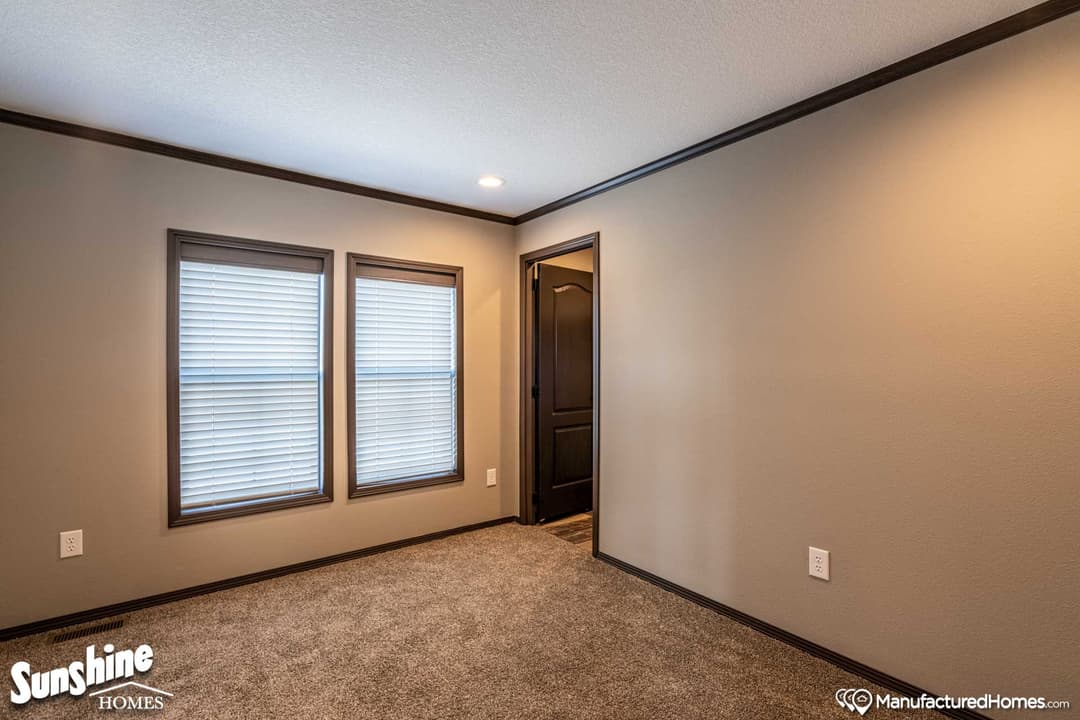 Pri2868-2027 bedroom home features