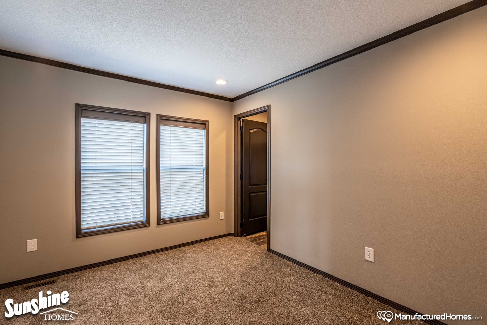 Pri2868-2027 bedroom home features