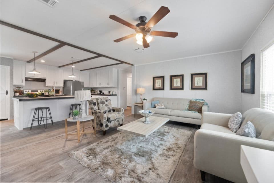 Pinnacle 28603p interior home features