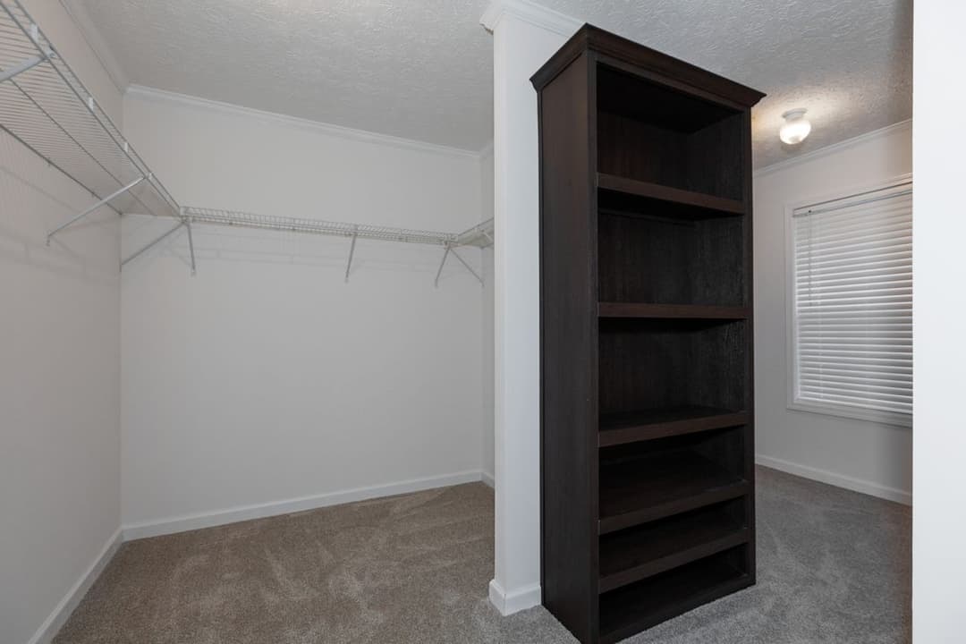 1321 classic interior home features