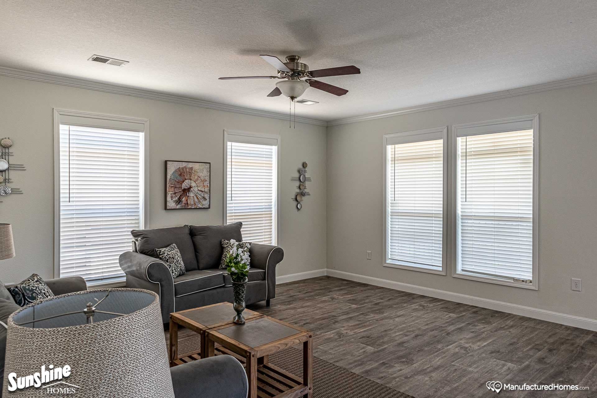 Pri3260-2028 interior home features