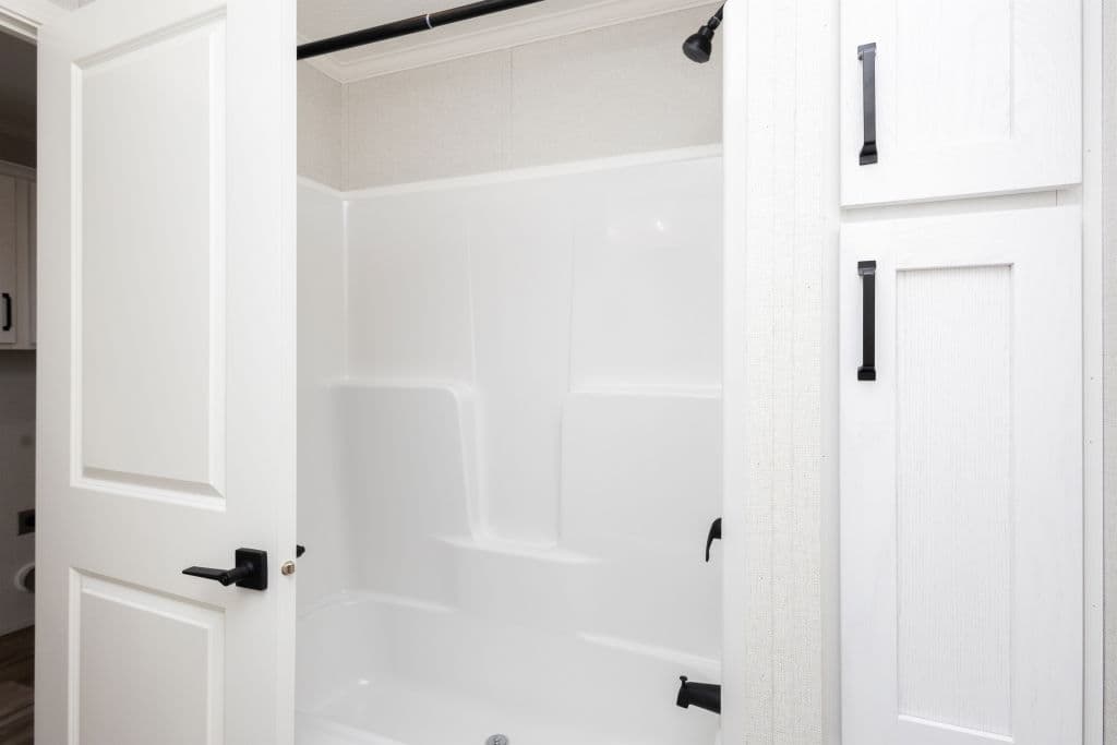 Astro creations singlewide 1a2081-p bathroom home features