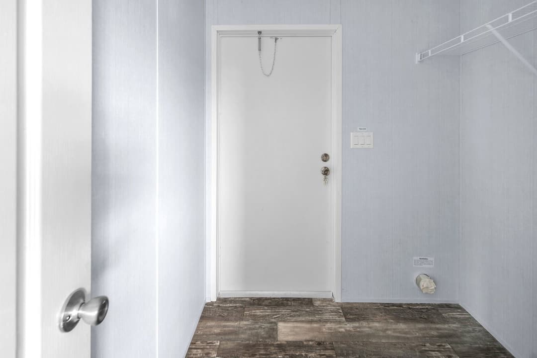 Alamo lite 16763r interior home features