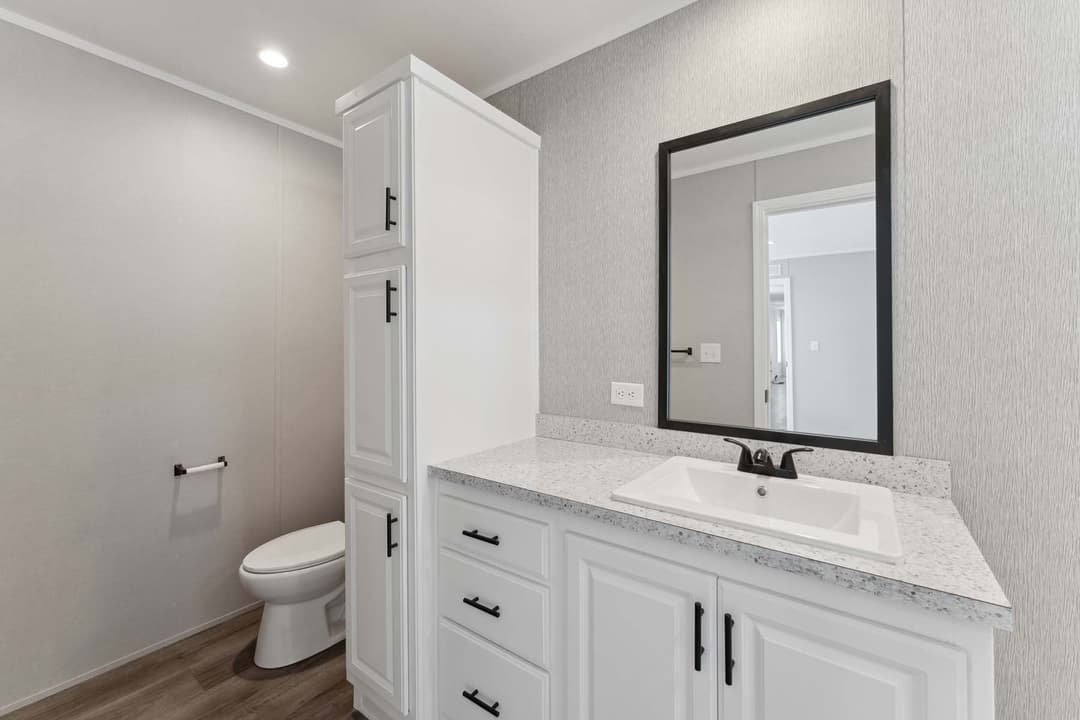 Calm 880 bathroom home features
