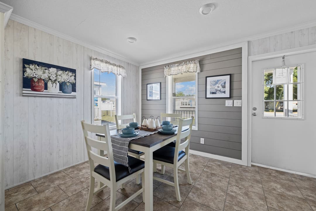 Sanibel interior home features