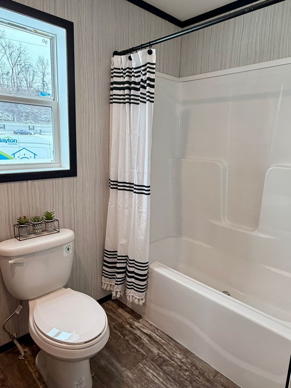 Pearl bathroom home features