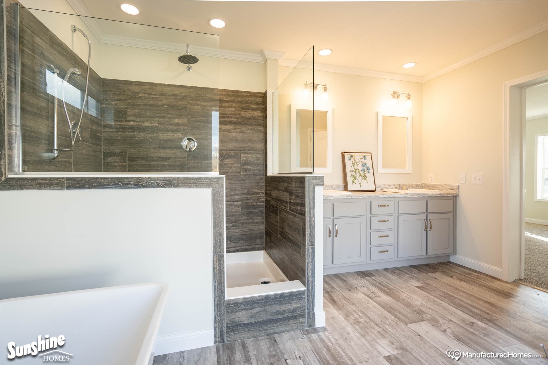 Pri3280-2043 bathroom home features